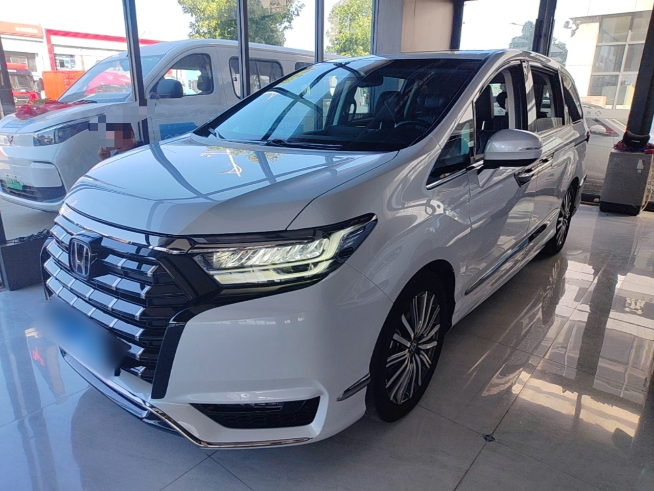 Elysion 2024 2.0L e:HEV Luxury