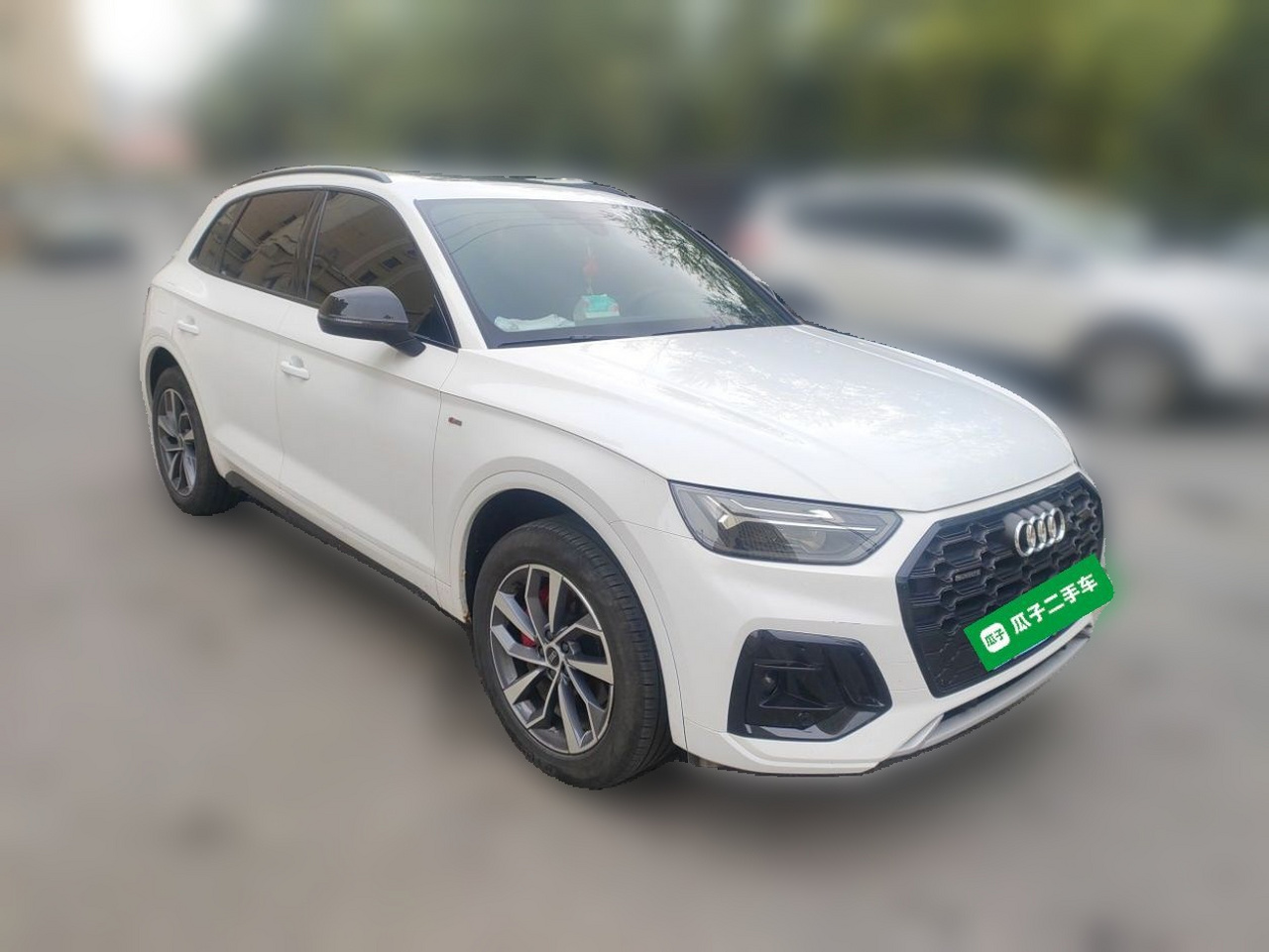 Q5L 2024 40 TFSI Luxury Dynamic photo 3