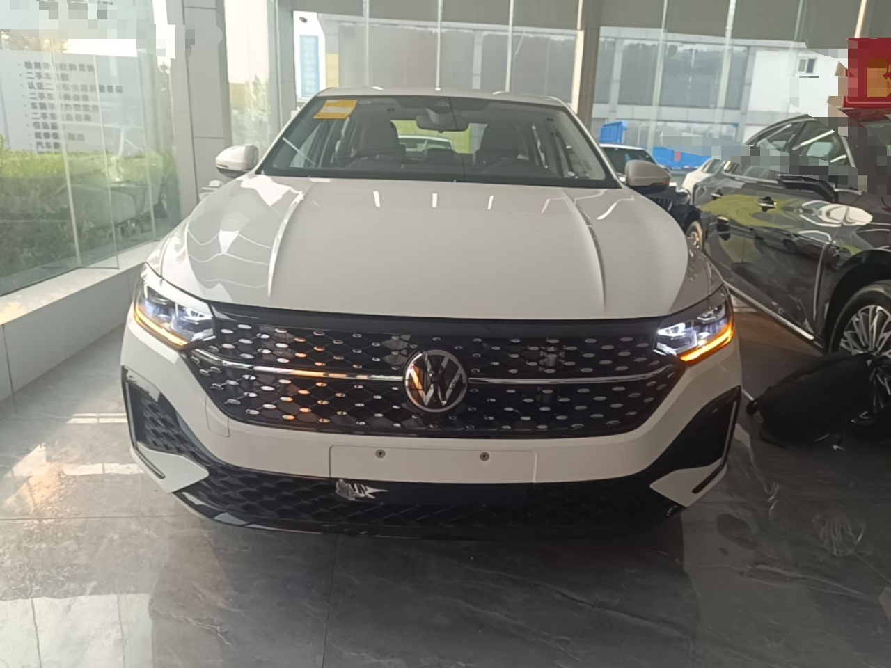 Lavida 2026 1.5L AT photo 2
