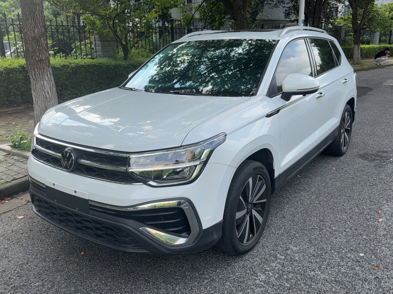 Tharu 2023 300TSI RWD