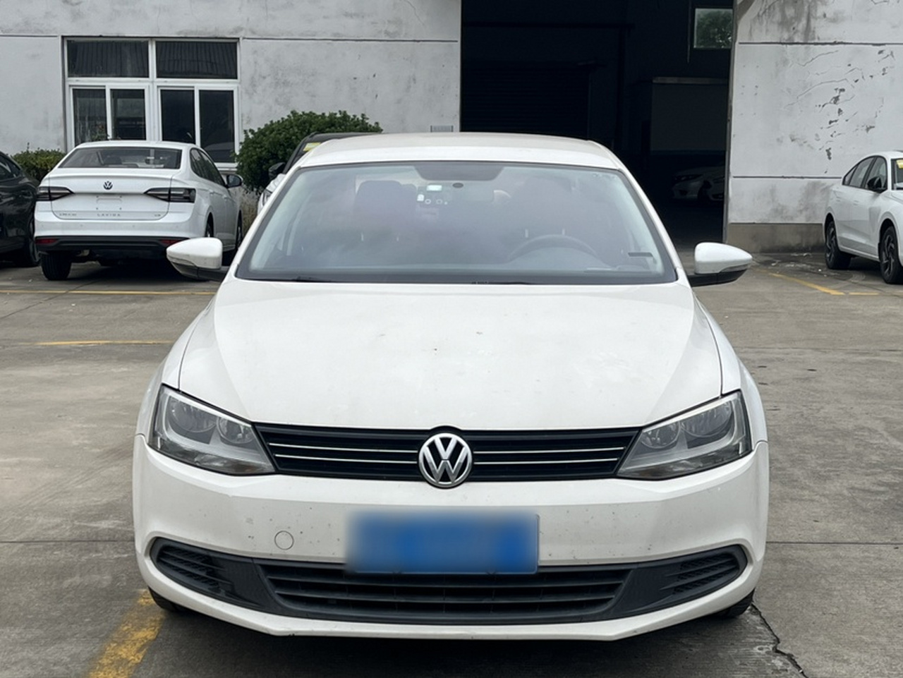Sagitar 2014 Facelift 1.6L AT Fashion photo 4