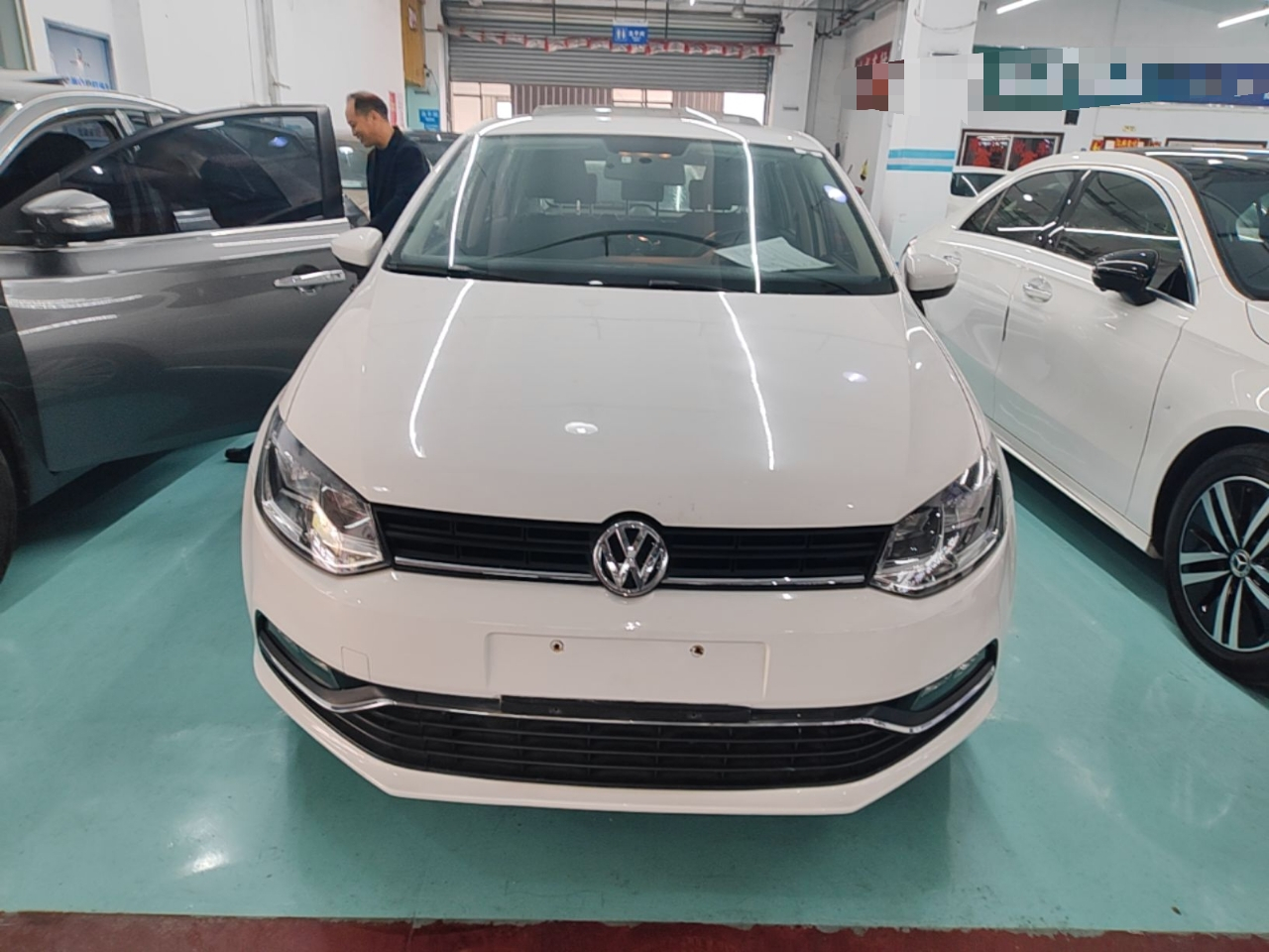 Polo 2016 1.6L AT Comfort photo 2