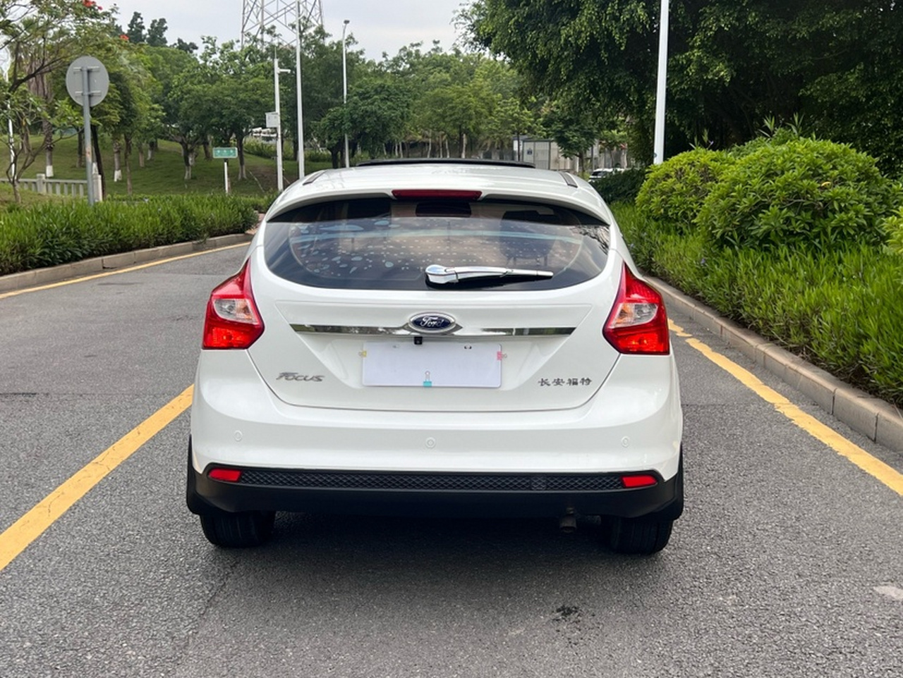 Focus 2012 Hatchback 1.6L AT photo 4