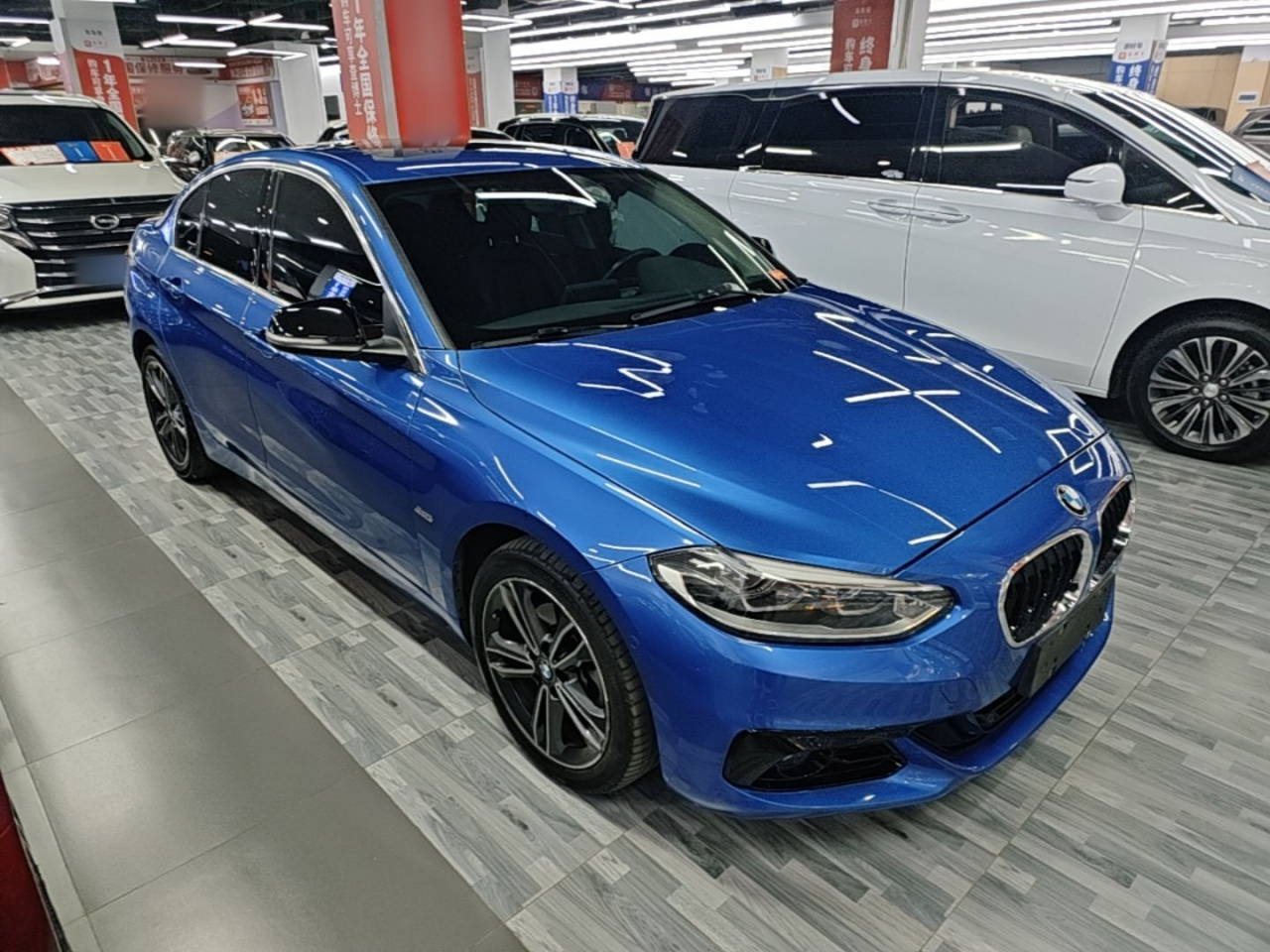1 Series 2018 118i Sport photo 3