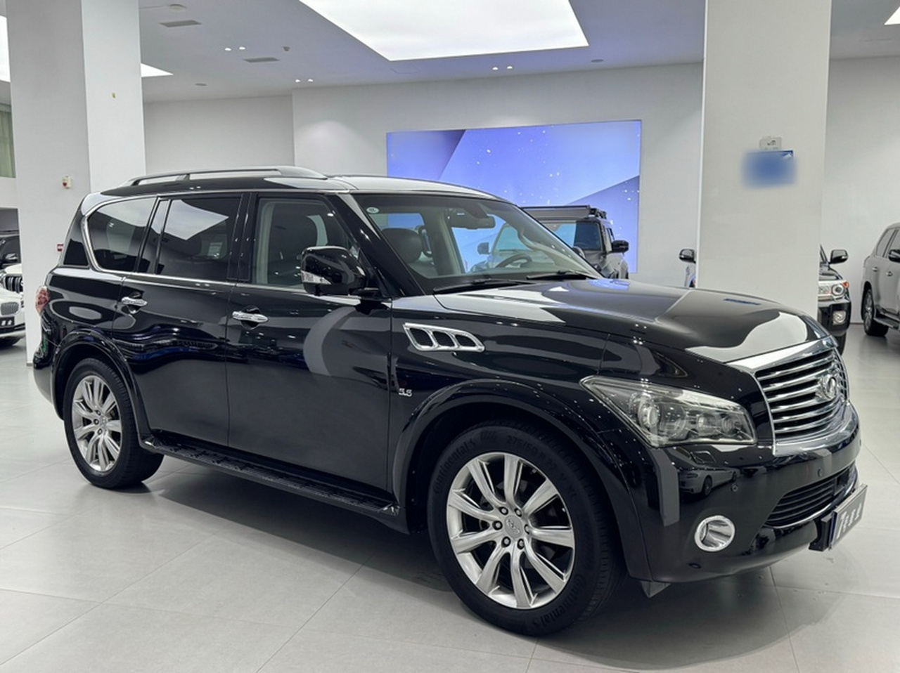 QX80 2013 5.6L 4WD photo 2