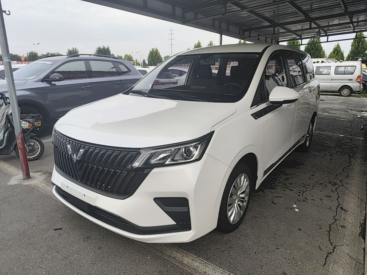 Wuling 2022 1.5L MT Elite