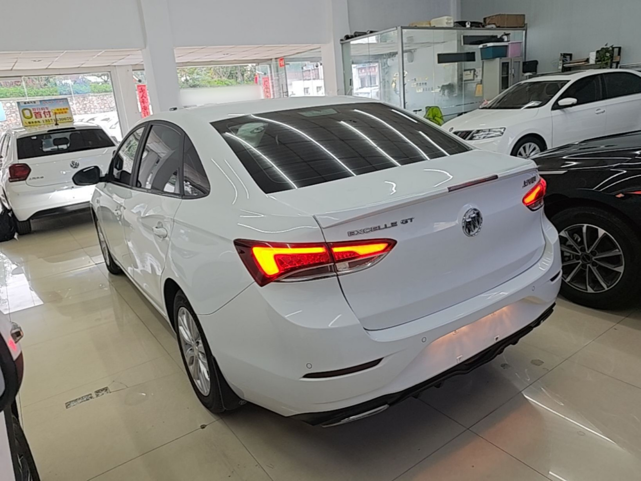 Excelle 2021 Facelift Classic 1.5L AT Elite photo 4