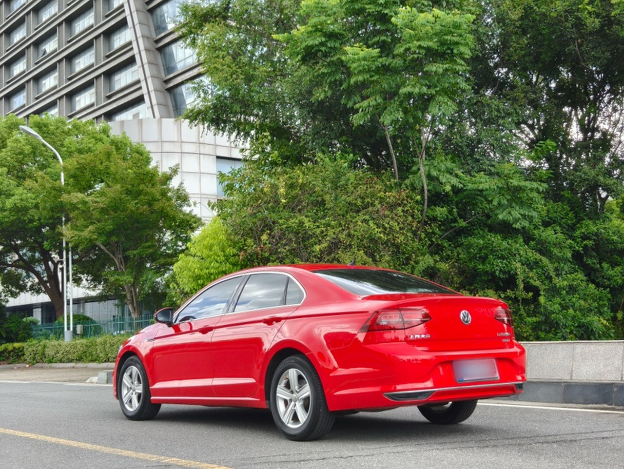 Lamando 2019 230TSI DSG China V photo 2