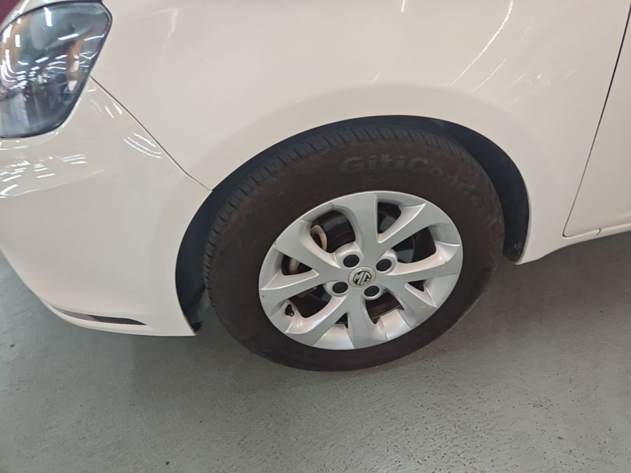 3 2014 1.5L AMT Elite photo 2