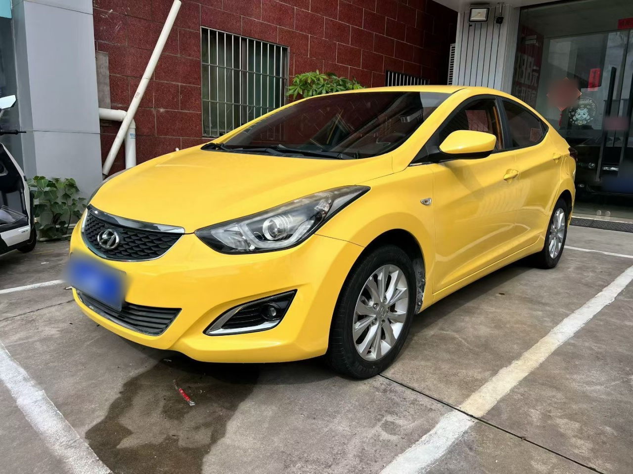 Elantra 2016 1.6L AT Smart