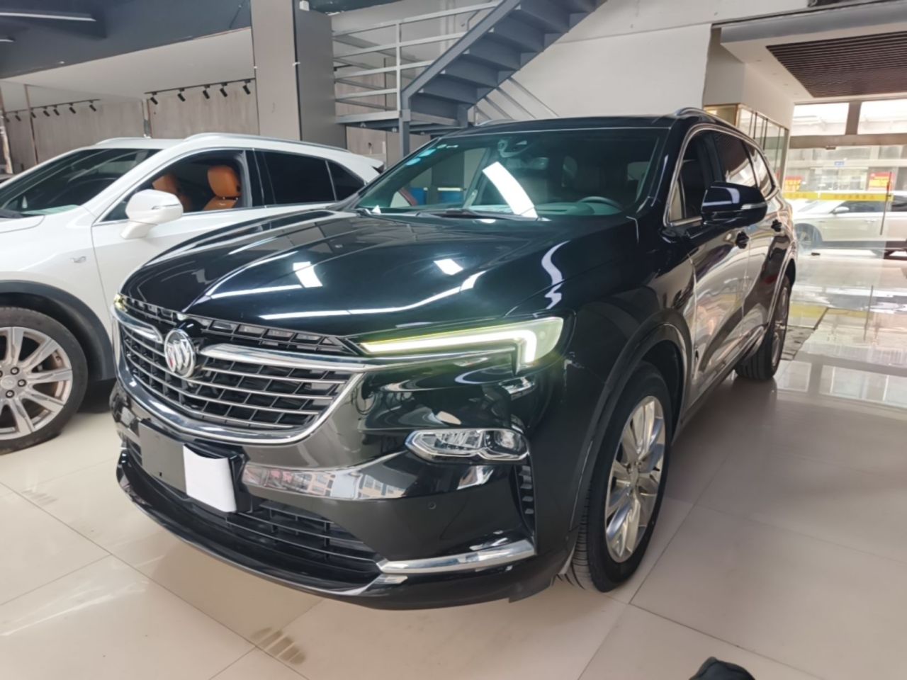 2020 28T AWD Exclusive Flagship