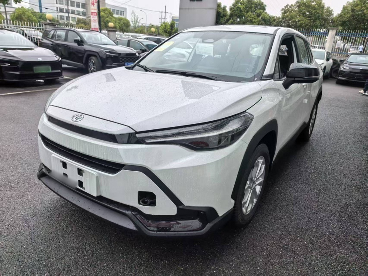 Frontlander 2026 2.0L Smart Hybrid Leading