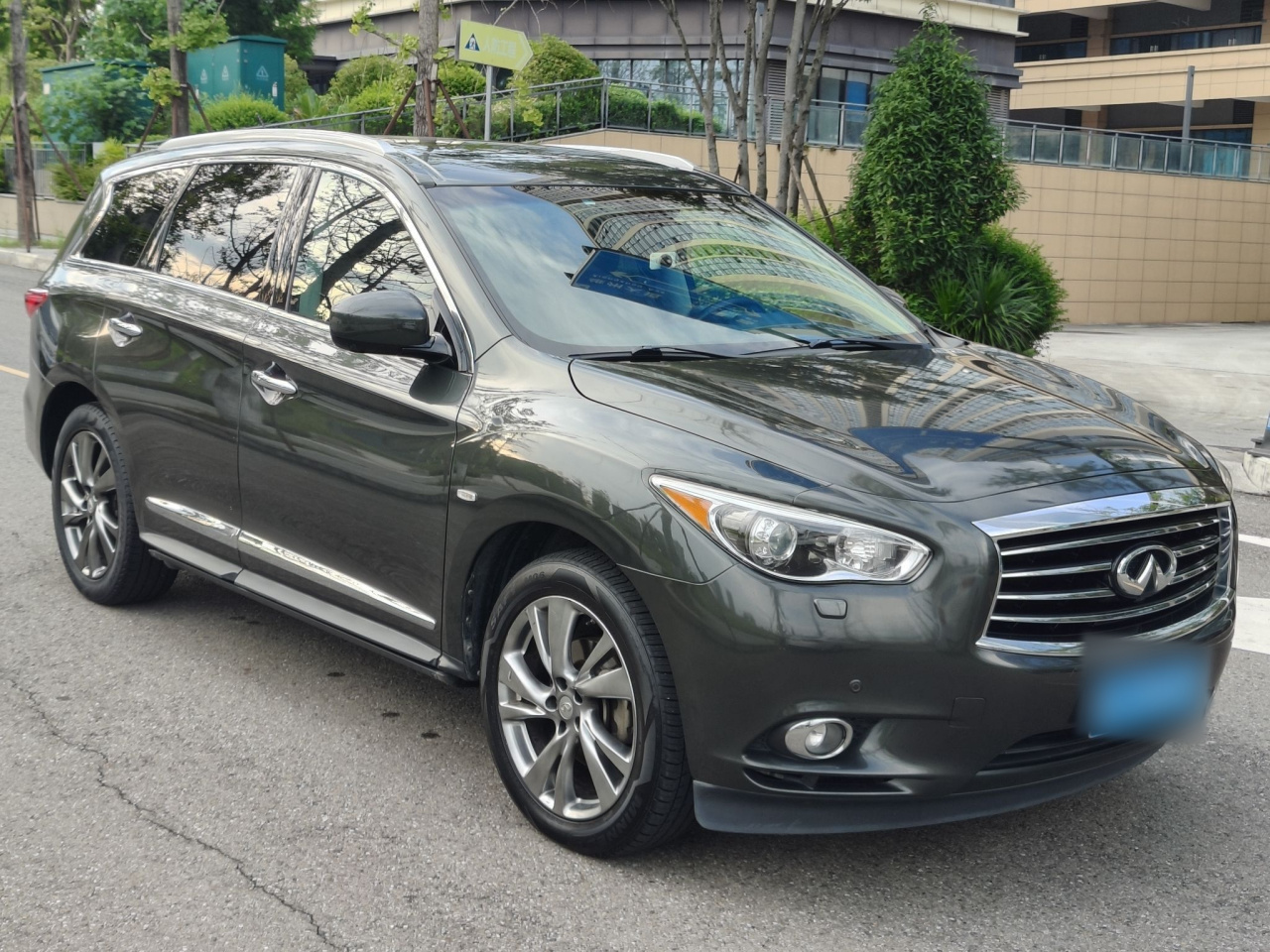 JX 2013 JX35 AWD photo 3
