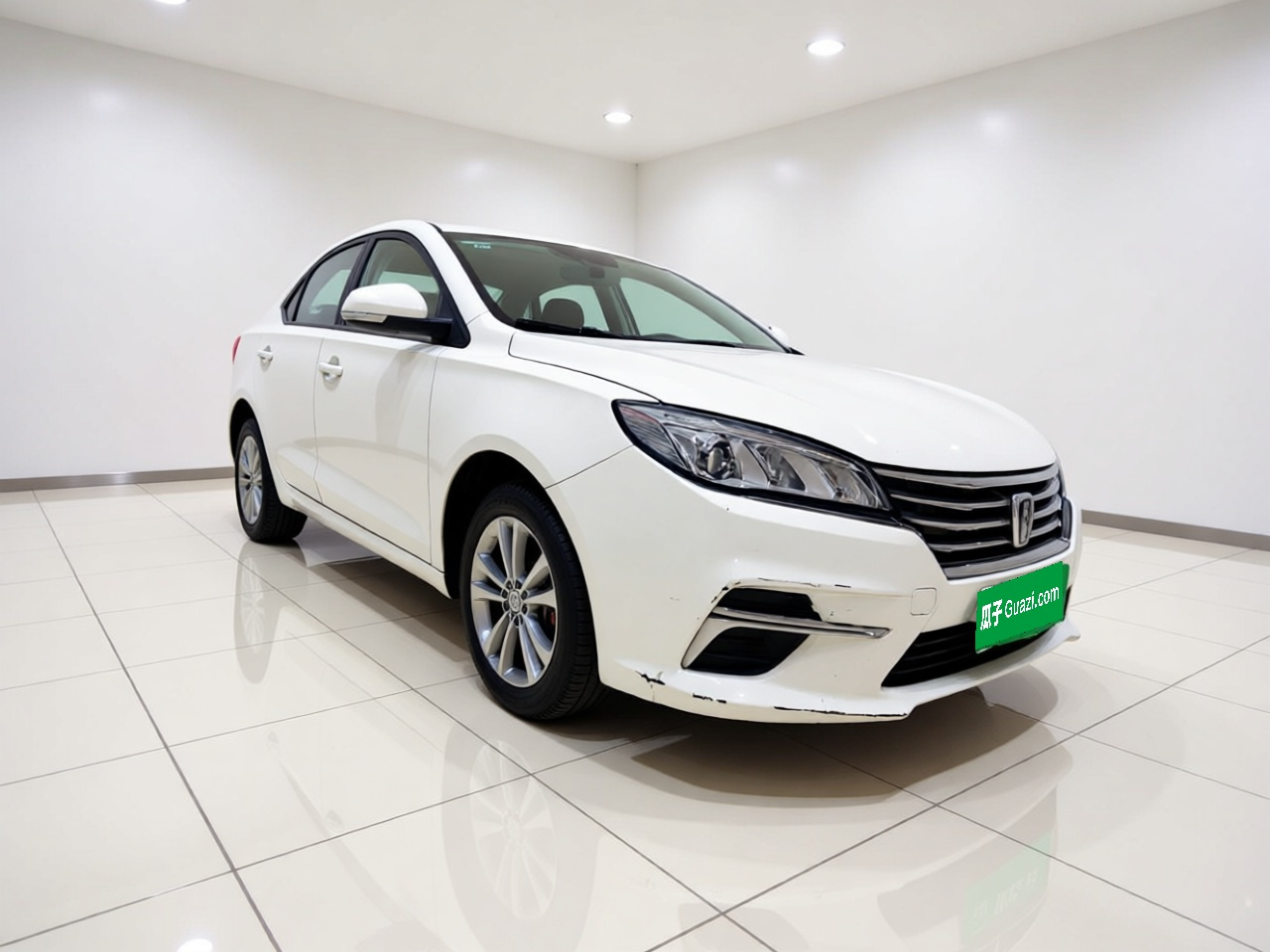 360 2018 PLUS 1.5L AT Luxury photo 3