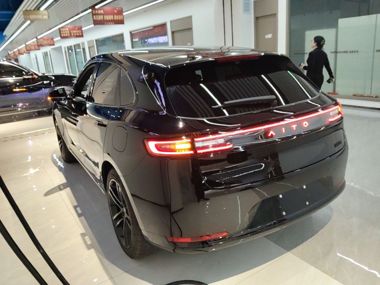 HIMA AITO M5 2025 EREV Ultra RWD photo 4