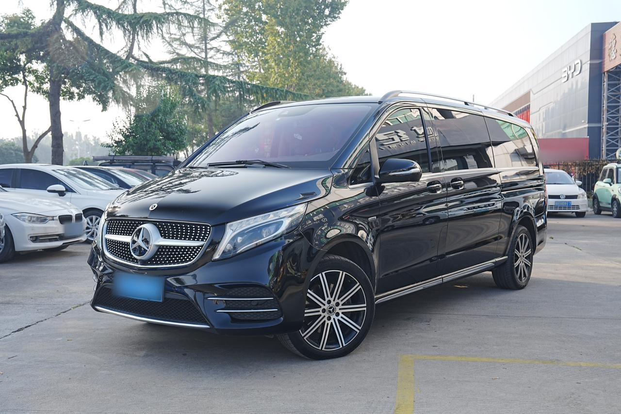 V-Class 2021 V 260 L Long Wheelbase Luxury photo 2