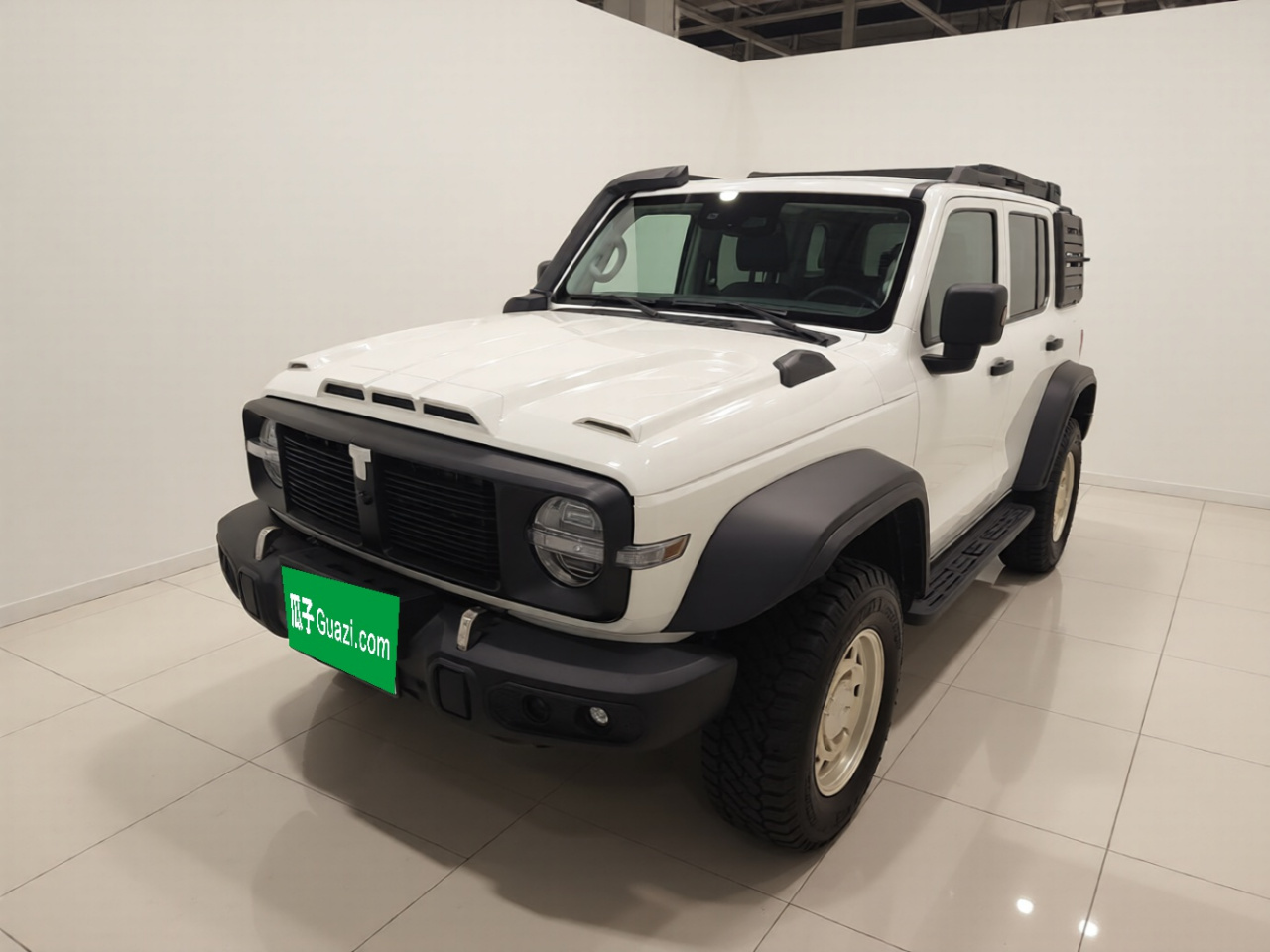 300 2023 2.0T 02