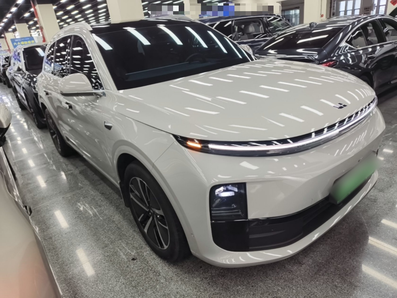 Li Auto L6 2024 Pro photo 3