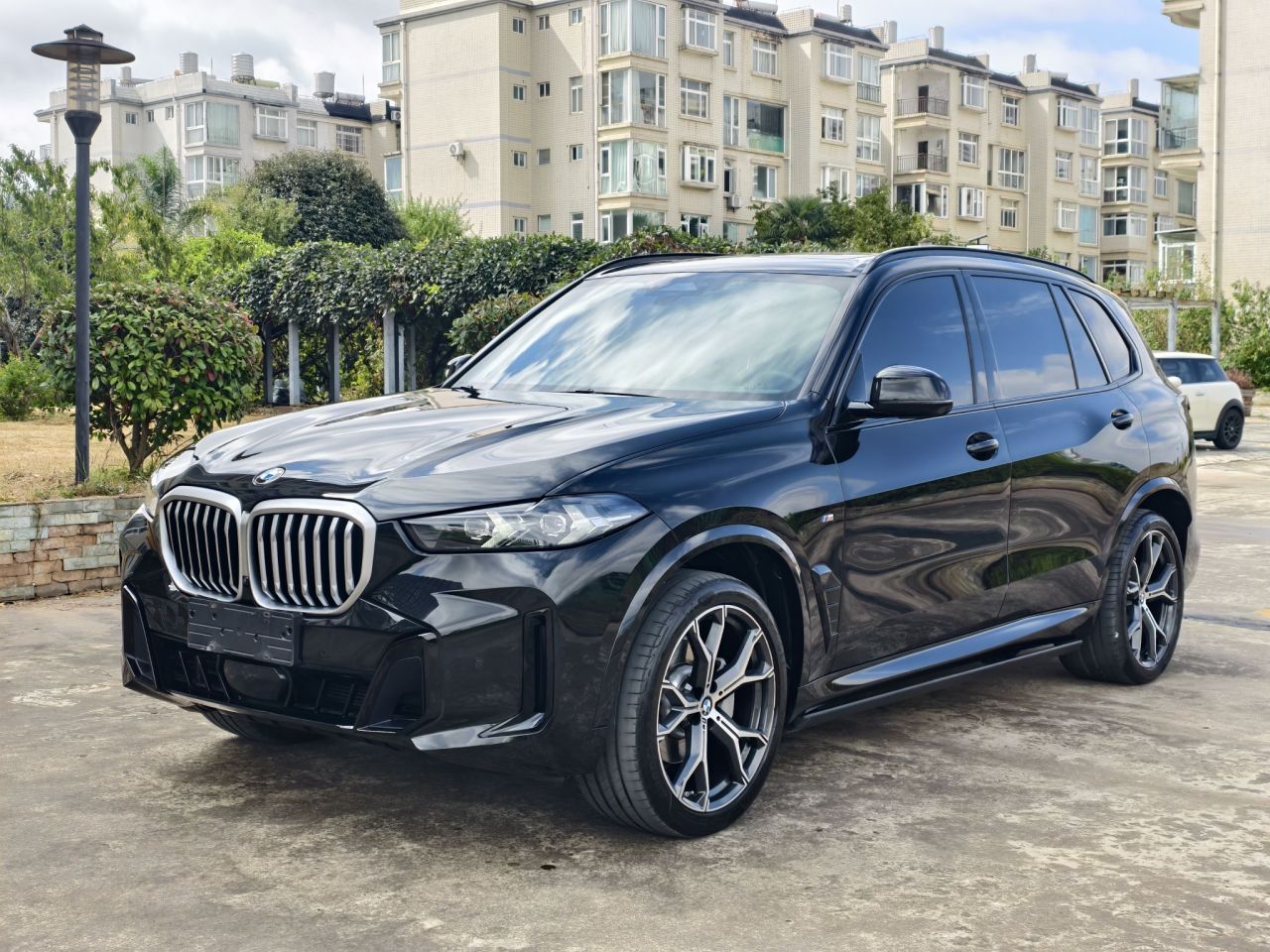X5 2023 xDrive 30Li Exclusive M Sport Package