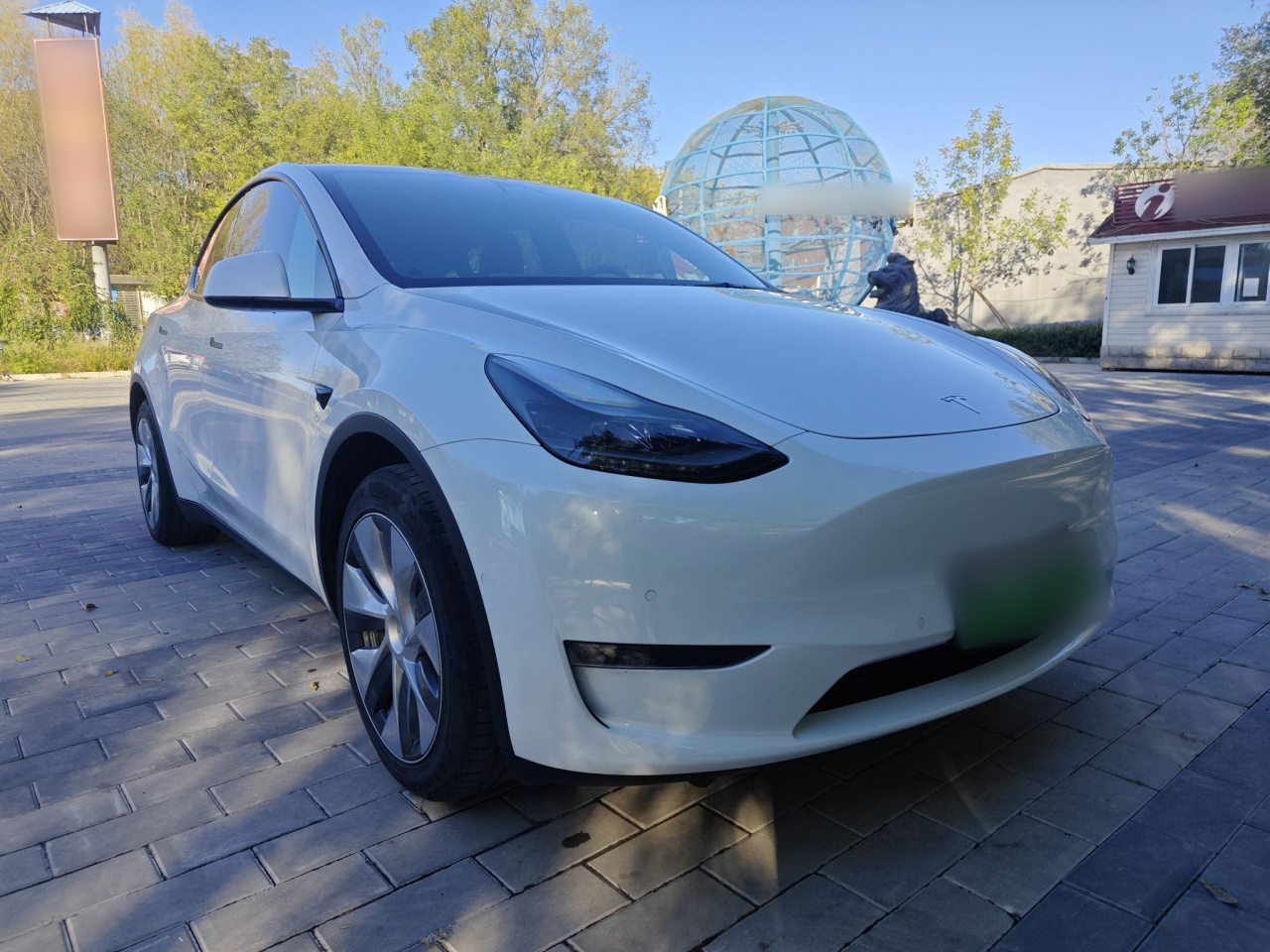 Model Y 2022 Long Range AWD photo 3