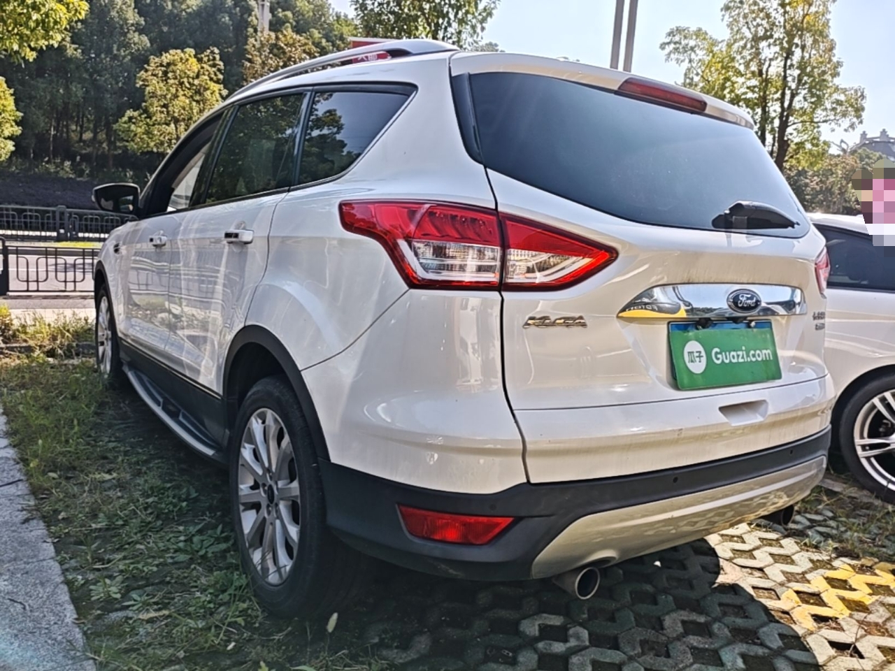 Kuga 2015 1.5L GTDi AWD Elite photo 4
