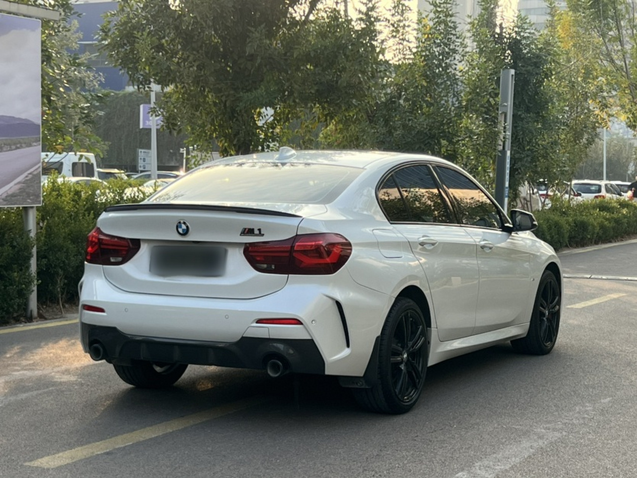 1 Series 2023 125i M Sport photo 3