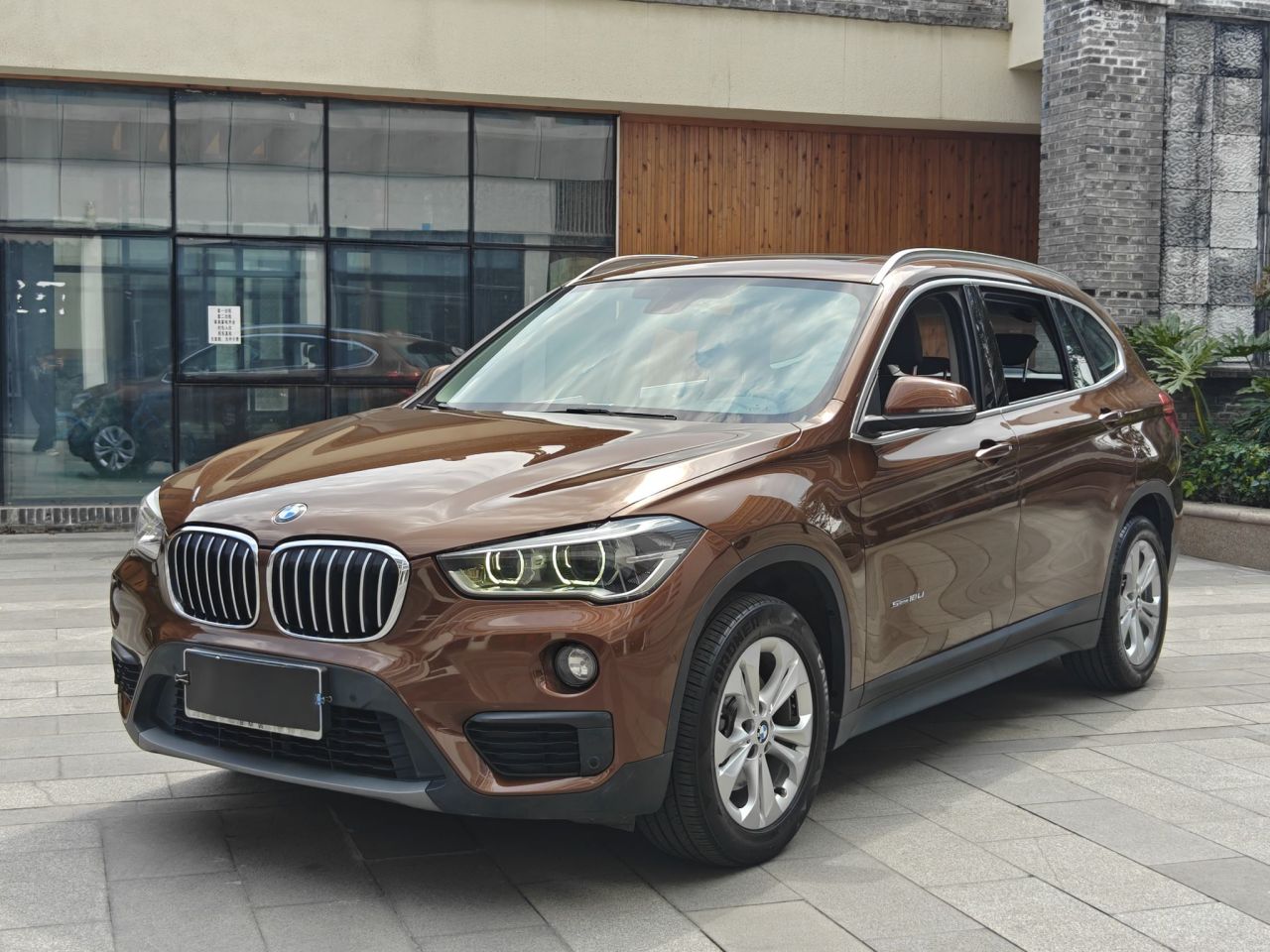 X1 2016 sDrive18Li Exclusive