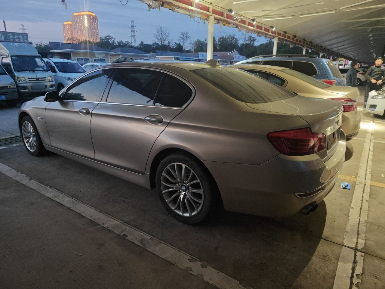 5 Series 2014 525Li Luxury Design Package photo 5