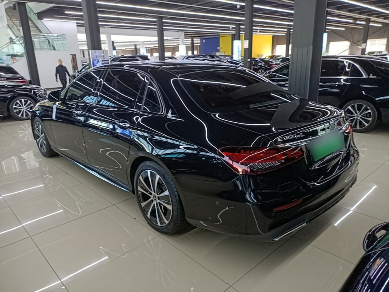 E-Class EV 2022 Facelift E 350 e L PHEV Sport photo 4