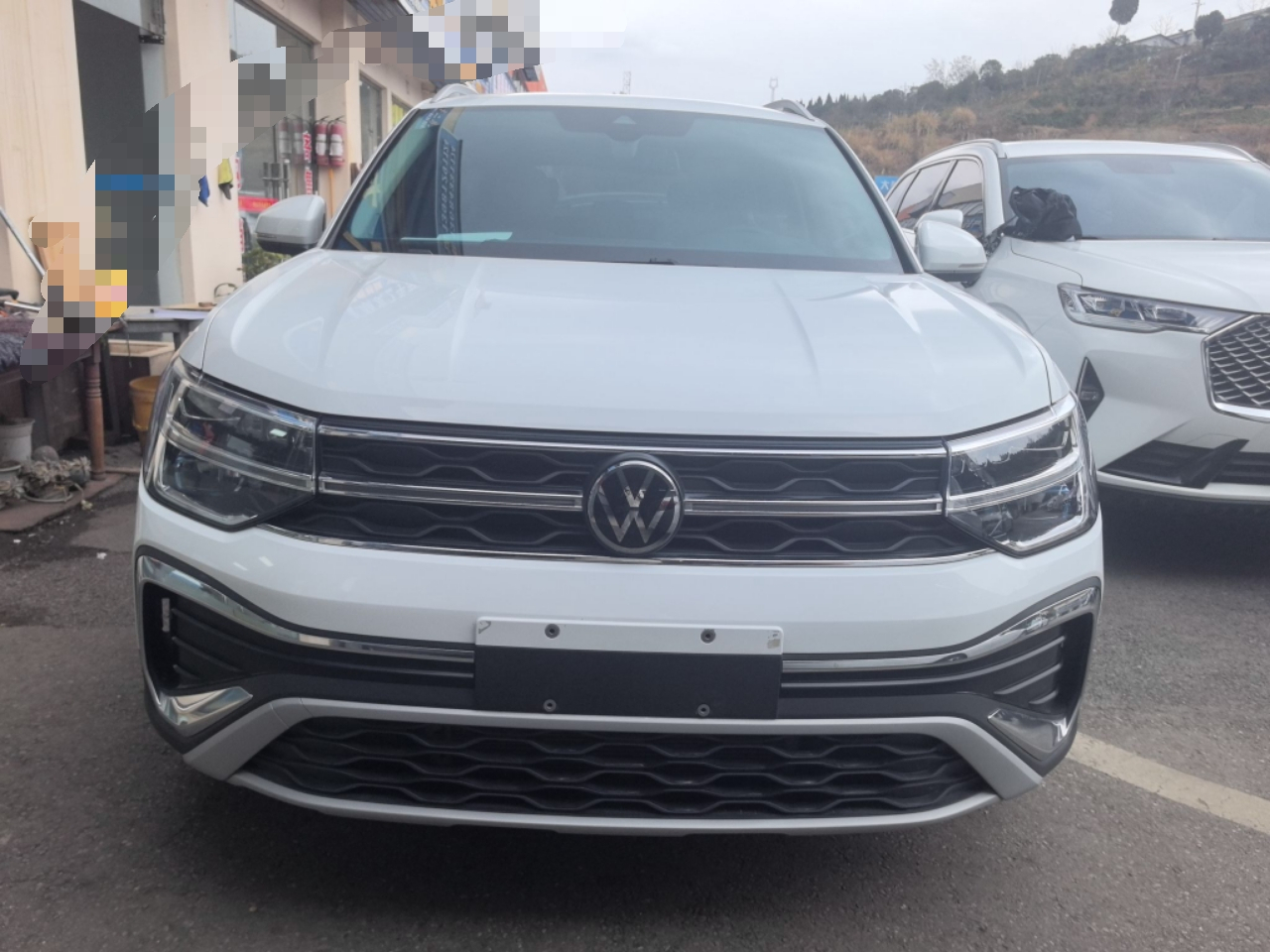 Tharu 2024 300TSI RWD photo 2