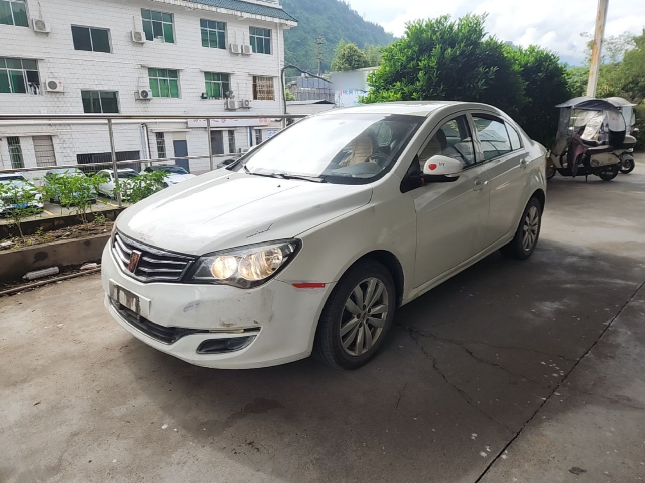 350 2015 1.5L AT Luxury