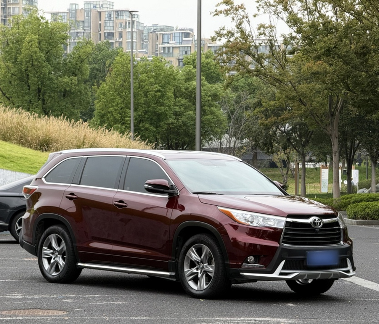 Highlander 2017 2.0T AWD Luxury 7-Seater photo 2