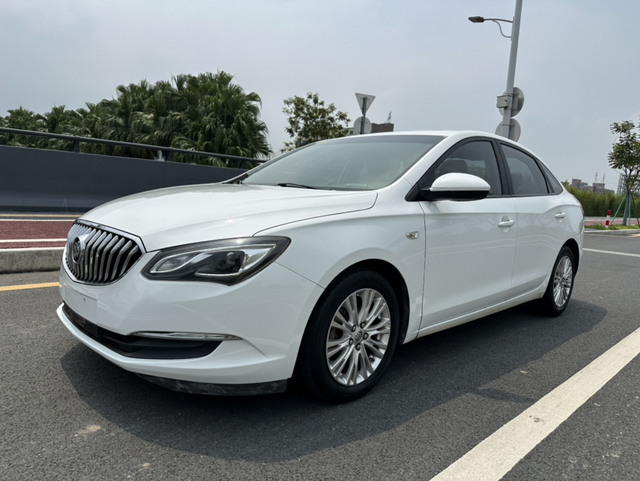 Excelle 2015 15N AT Luxury