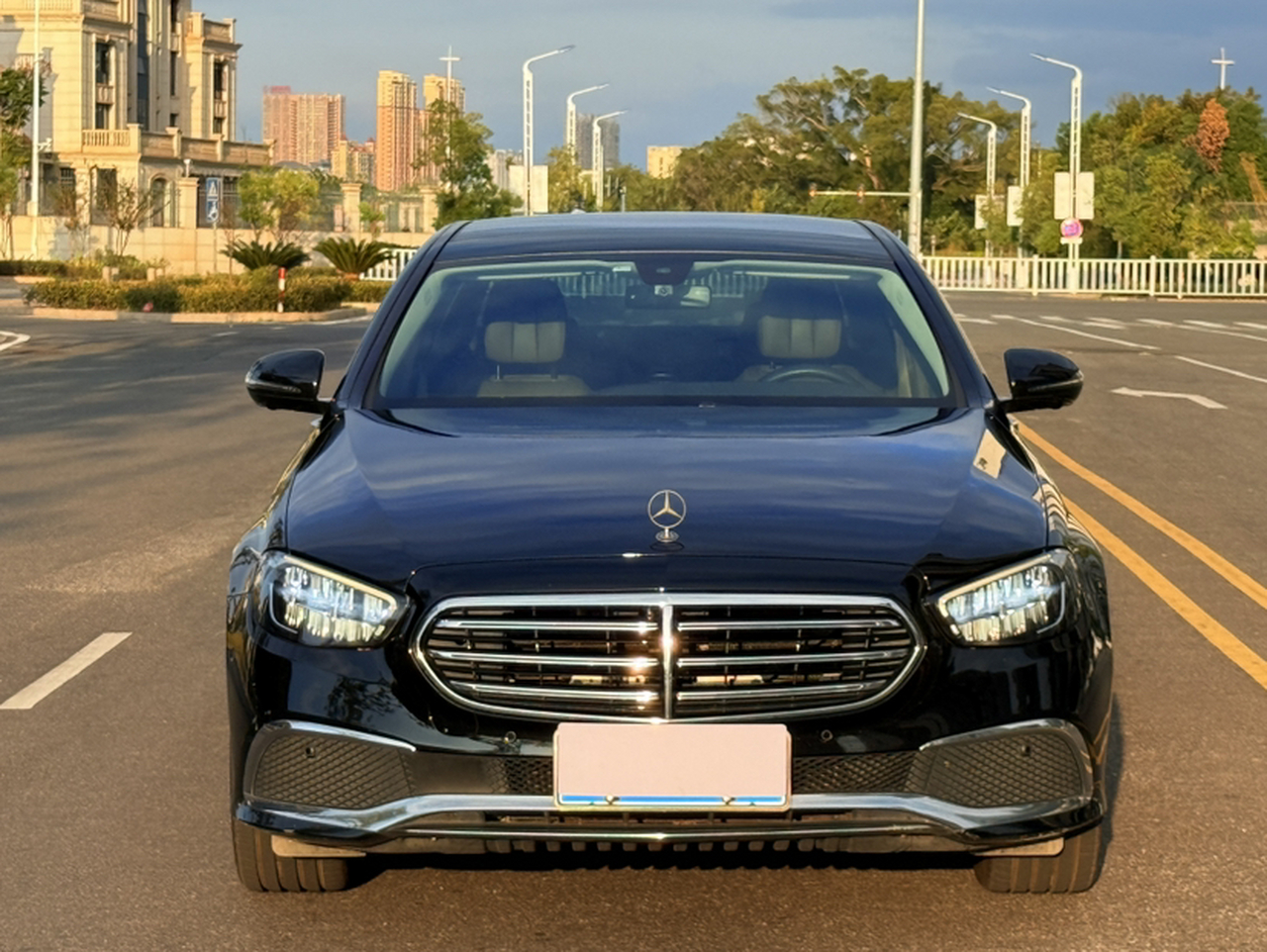 E-Class 2021 E 300 L Luxury photo 4