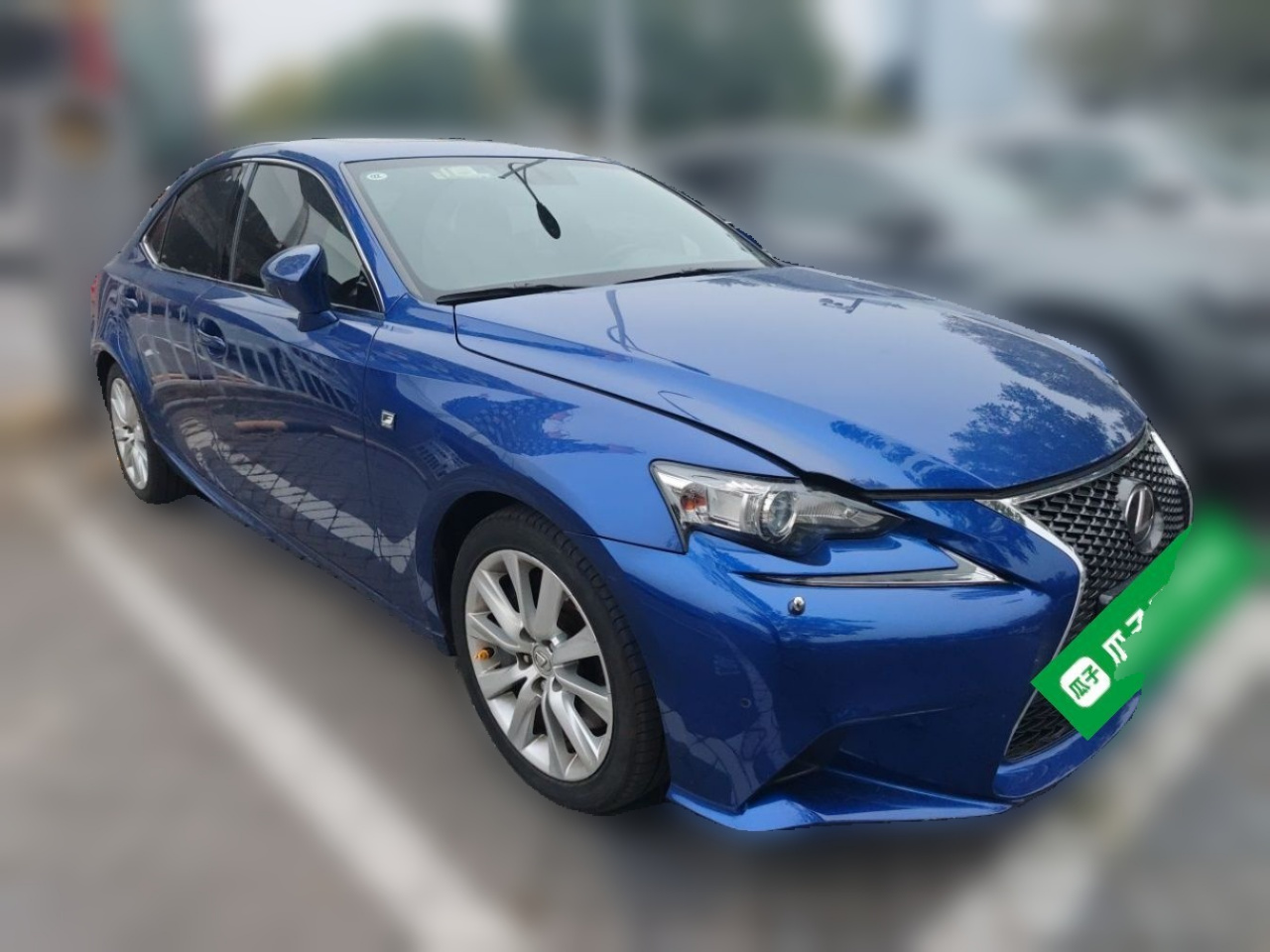IS 2015 200t F SPORT photo 3