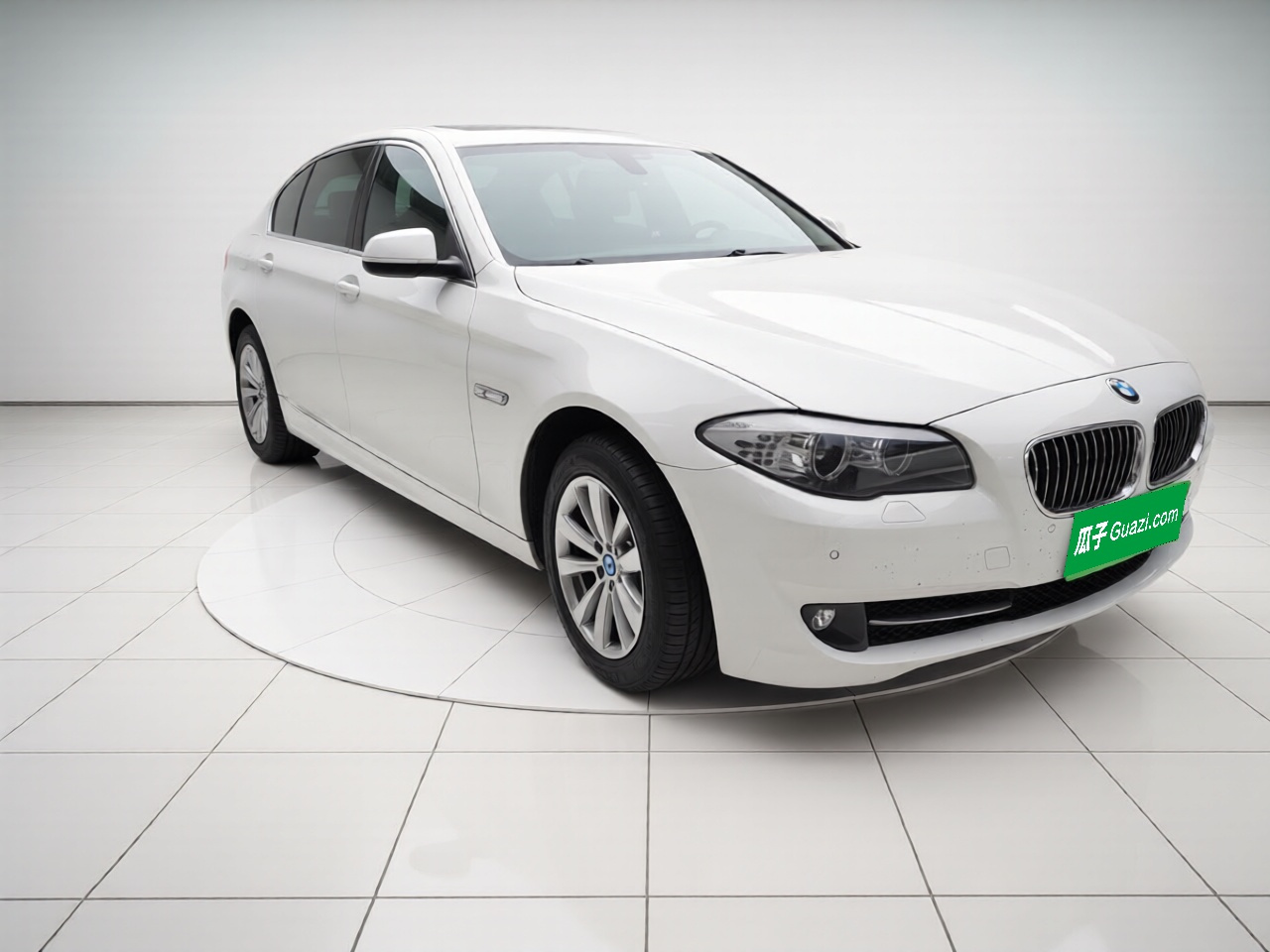 5 Series 2013 520Li photo 3