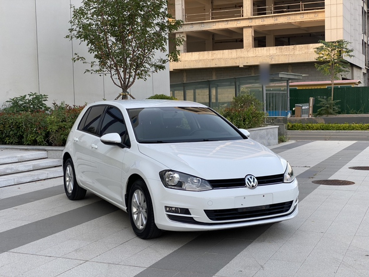 Golf 2016 1.6L MT Fashion photo 2