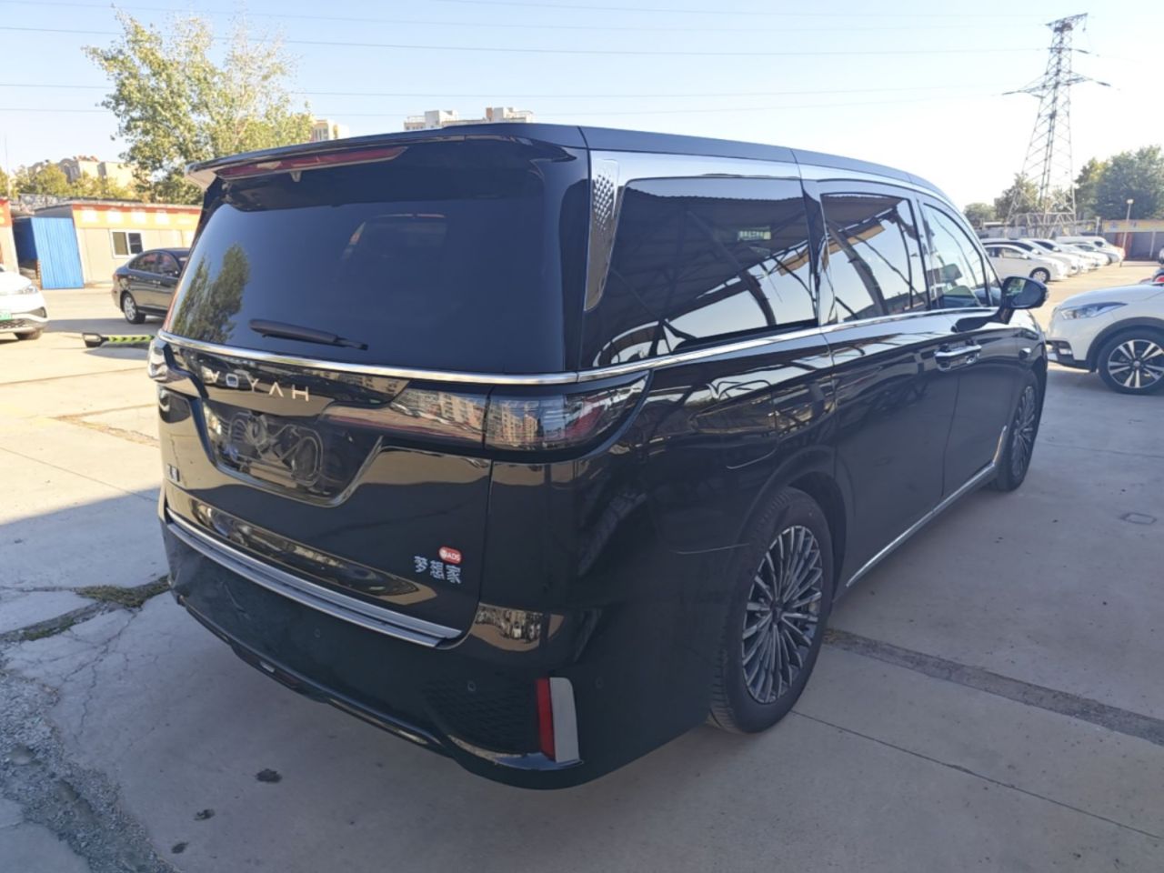 Voyah Dreamer 2026 PHEV Qiankun Ultra photo 4