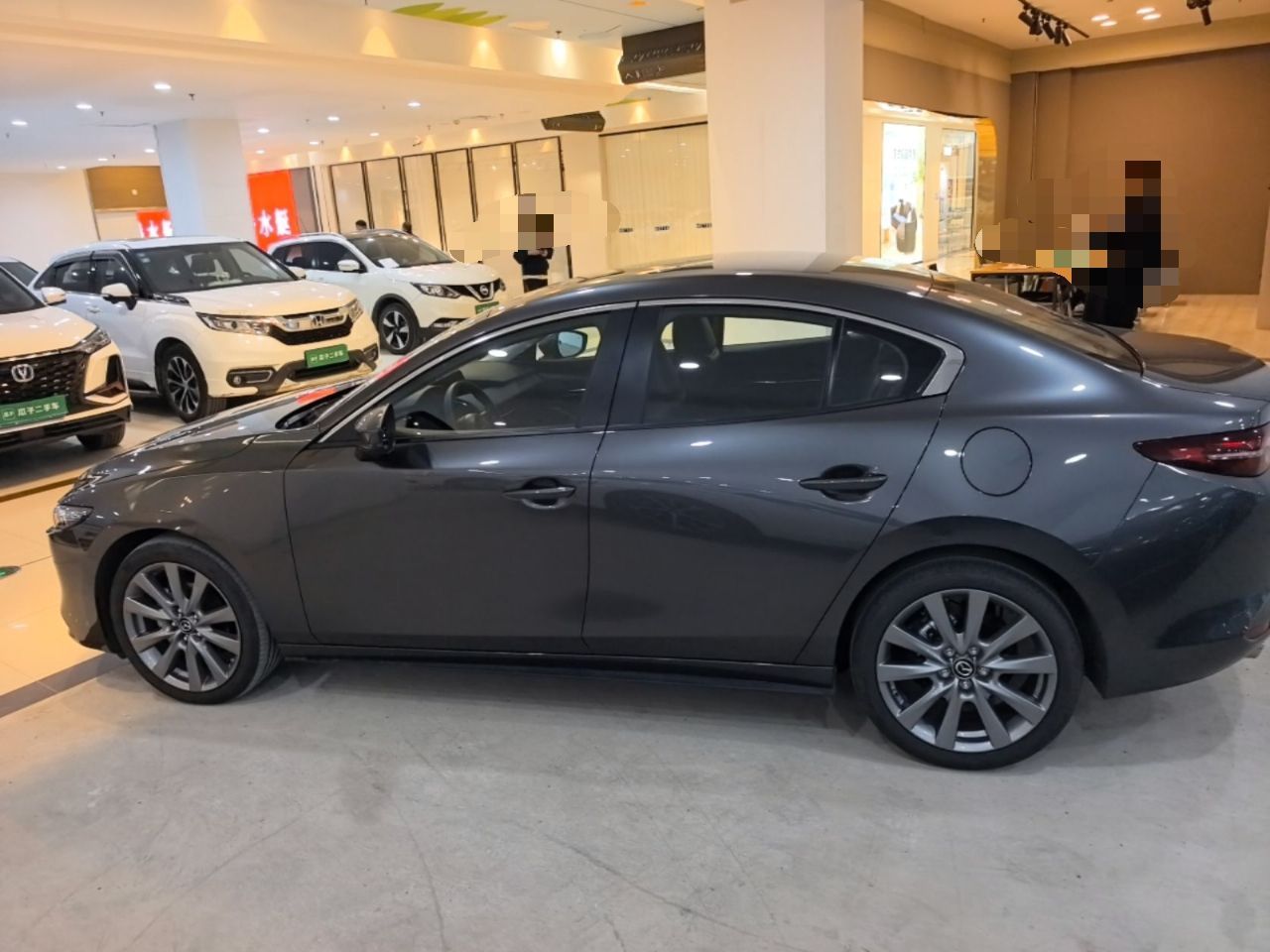 3 Axela 2025 2.0L AT photo 3