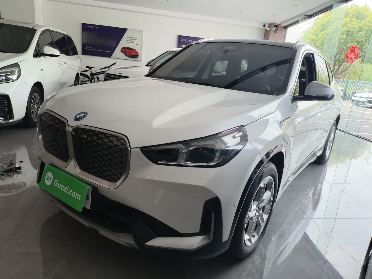 iX1 2023 eDrive25L X Design Package