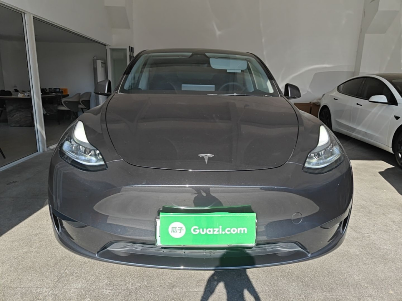 Model Y 2024 RWD photo 2