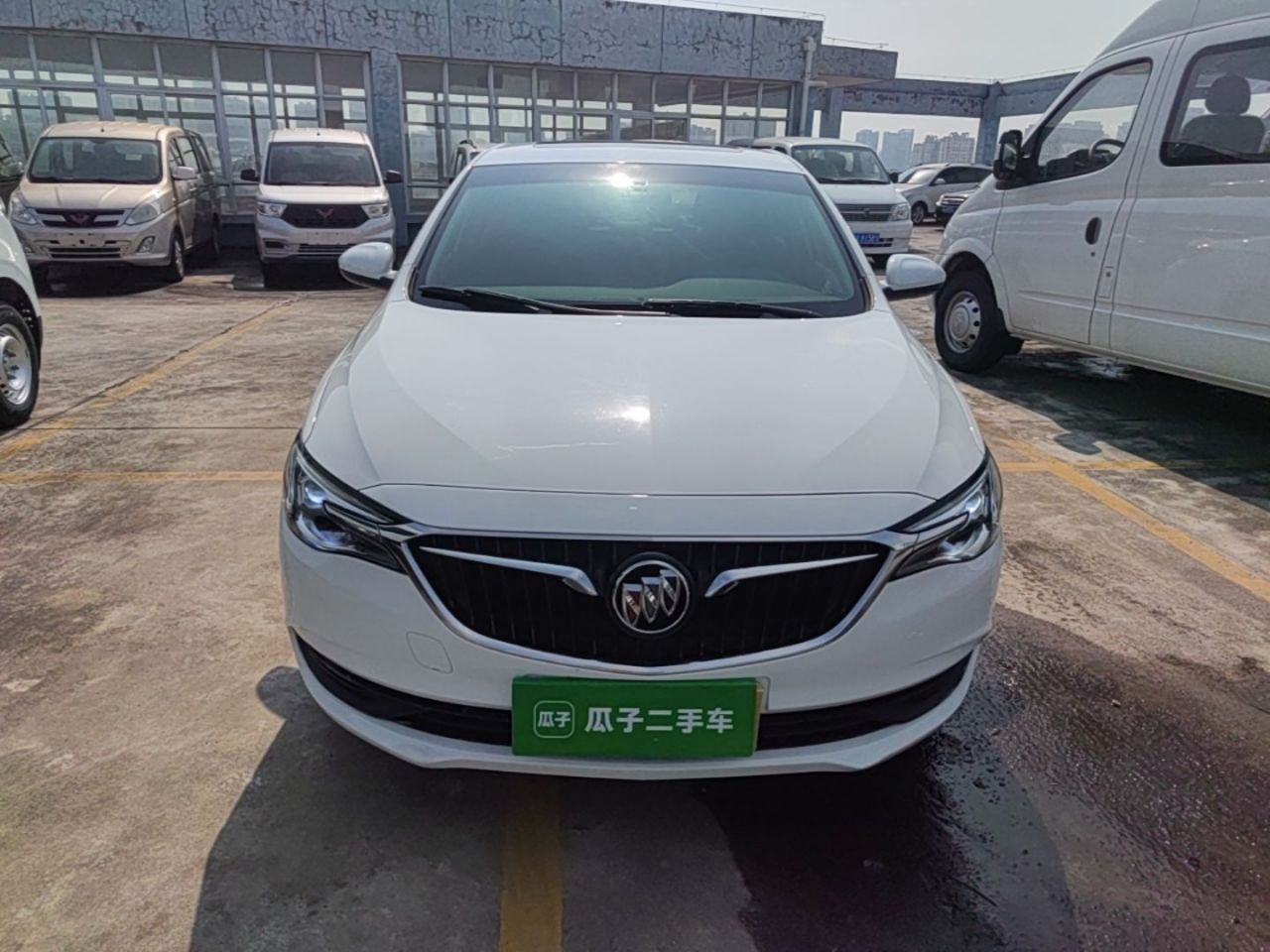 Excelle 2021 Facelift Classic 1.5L AT Elite photo 2