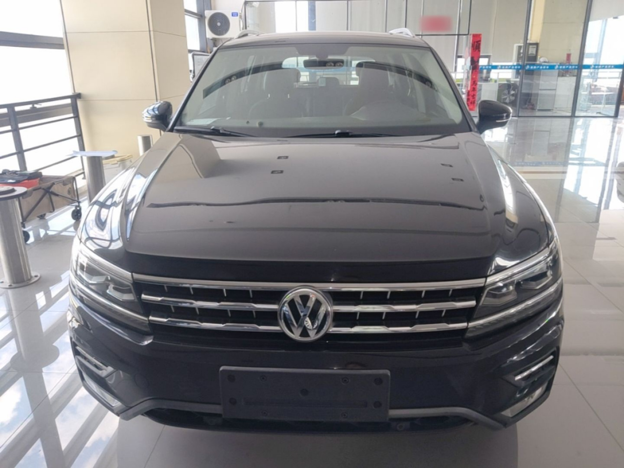 Tiguan L 2017 330TSI AT RWD Flagship photo 2