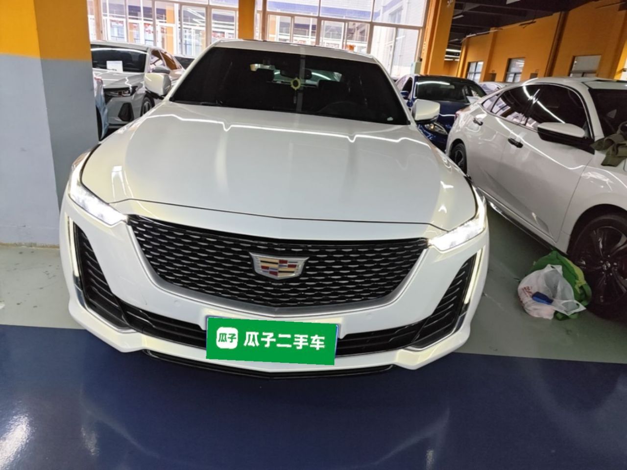 CT5 2022 28T Luxury Standard photo 2