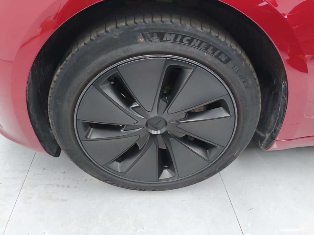 Model 3 2023 RWD photo 2