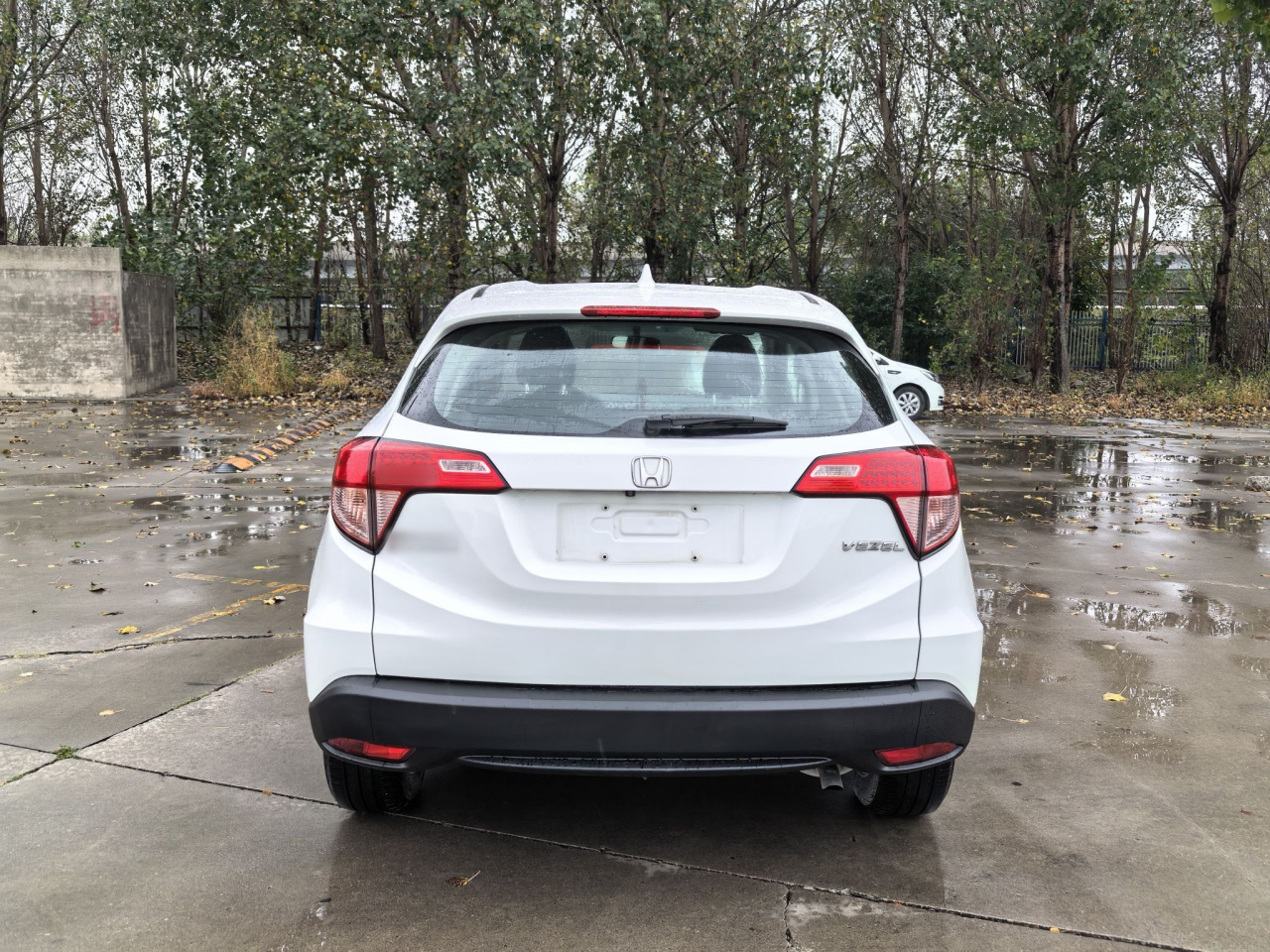 Vezel 2015 1.5L CVT RWD Comfort photo 4