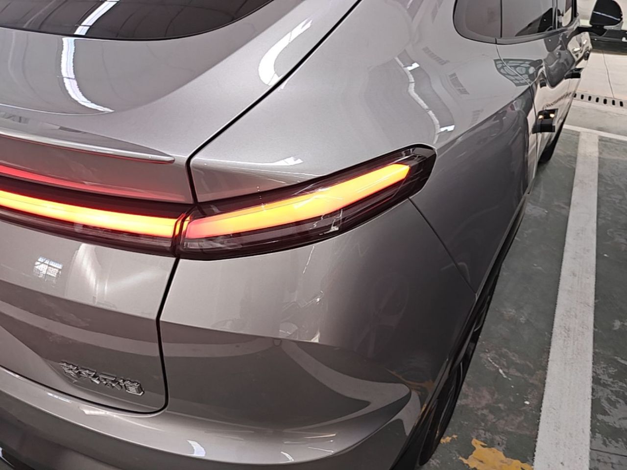 L60 2024 60kWh RWD photo 2
