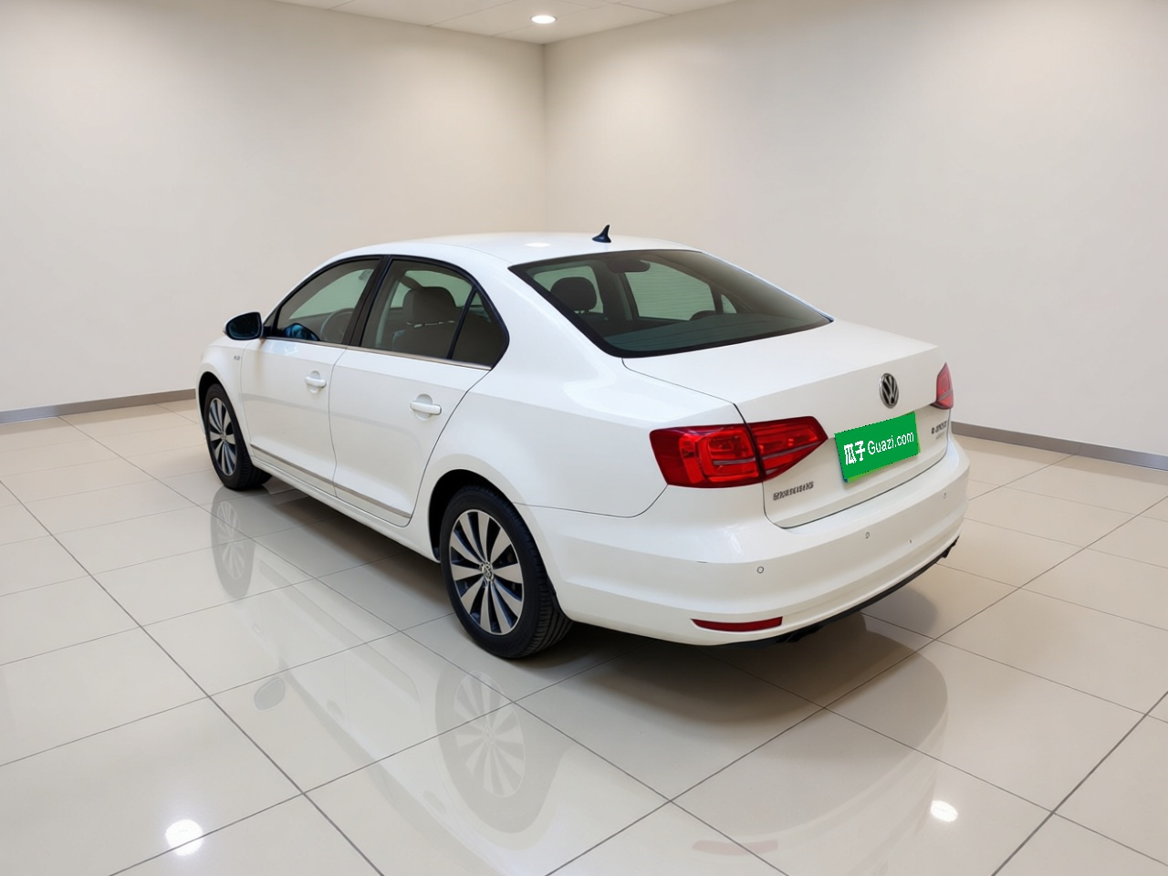 Sagitar 2015 230TSI AT Luxury photo 4