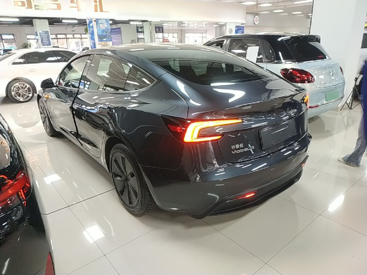 Model 3 2025 RWD photo 4