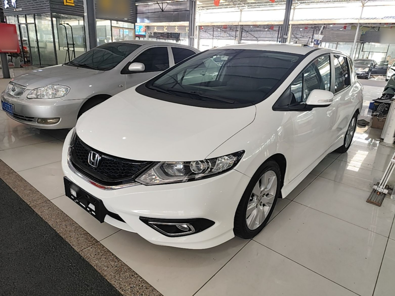Jade 2013 1.8L AT Comfort 5-Seater